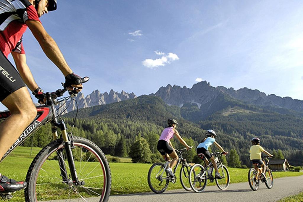 B&B Villa Dolomites Hut San Vigilio Di Marebbe Eksteriør bilde