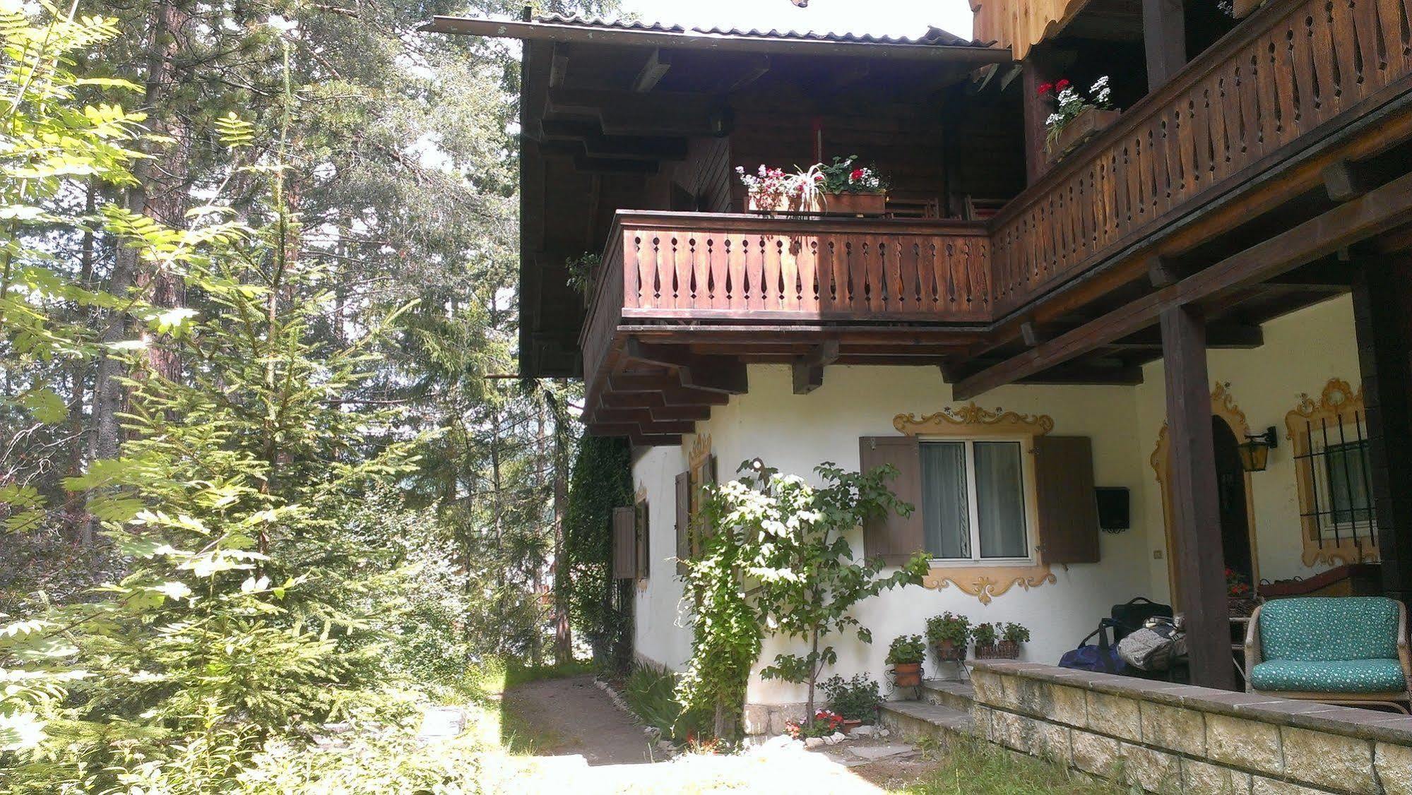 B&B Villa Dolomites Hut San Vigilio Di Marebbe Eksteriør bilde