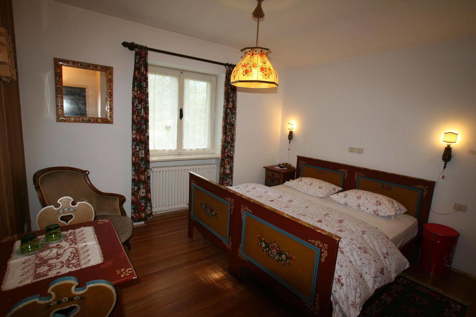 B&B Villa Dolomites Hut San Vigilio Di Marebbe Eksteriør bilde